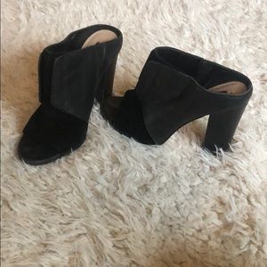 Saks Fifth Avenue GRAY mules